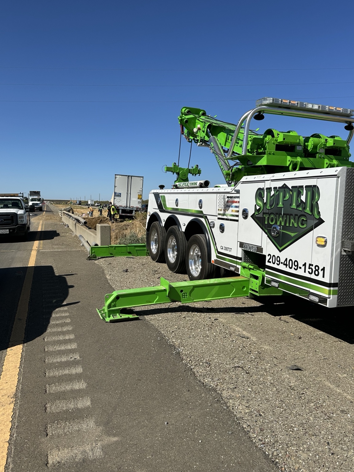 Super Towing rotator on a California roadway